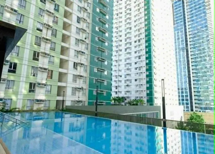 D' Clark's Haven In It Park, T2-21 3* Cebu