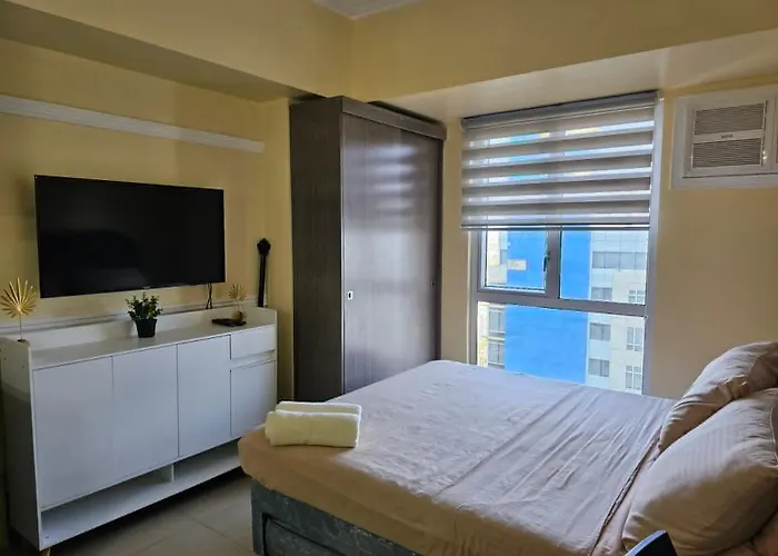 D' Clark's Haven In It Park, T2-21 3*
