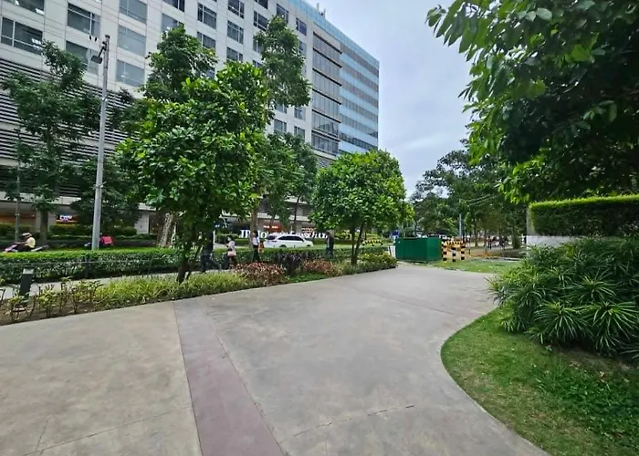 D' Clark's Haven In It Park, T2-21 Aparthotel Cebu