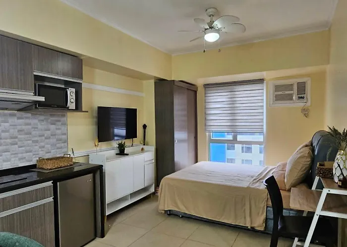 D' Clark's Haven In It Park, T2-21 3* Cebu