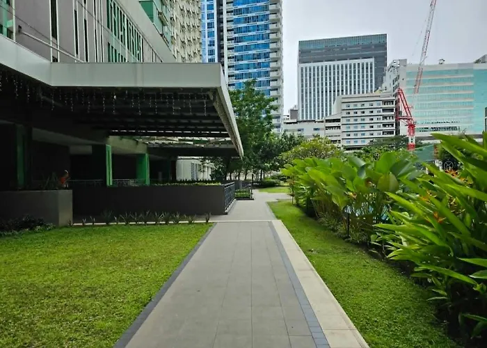 D' Clark's Haven In It Park, T2-21